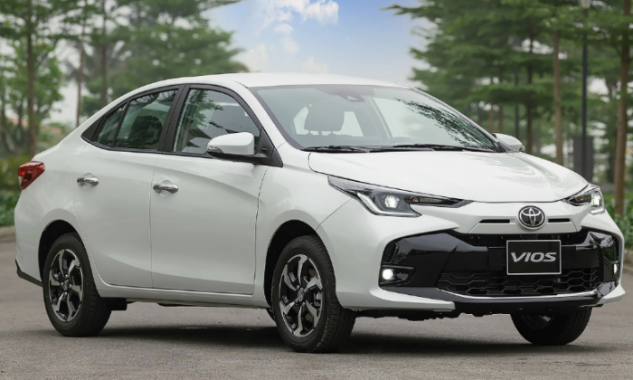 Gi&aacute; xe &ocirc; t&ocirc; Toyota giảm mạnh th&aacute;ng 2 / 2026 , cơ hội v&agrave;ng cho kh&aacute;ch h&agrave;ng - Ảnh 3.