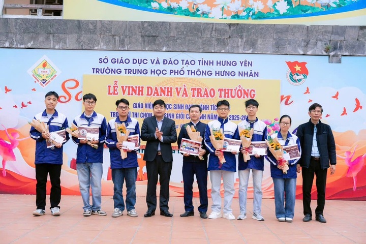 Ph&iacute;a sau điểm số 96,1/100 của t&acirc;n Thủ khoa kỳ thi đ&aacute;nh gi&aacute; tư duy B&aacute;ch khoa - Ảnh 2.