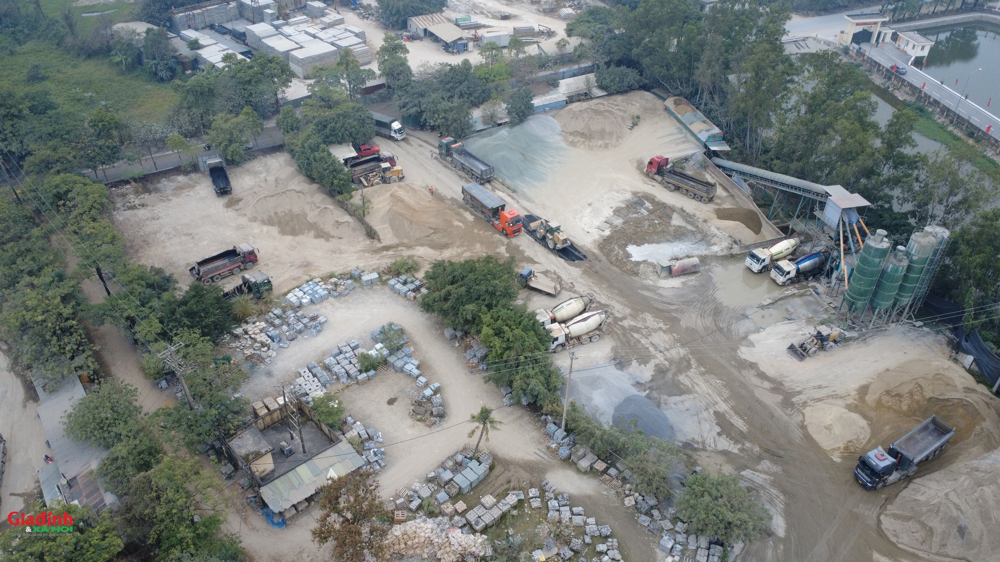 H&agrave; Nội: Trạm trộn b&ecirc; t&ocirc;ng g&acirc;y &ocirc; nhiễm kh&oacute;i bụi , ảnh hưởng nghi&ecirc;m trọng đời sống d&acirc;n cư - Ảnh 10.