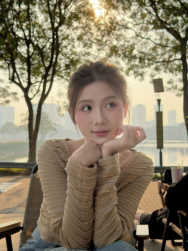 Vẻ đẹp thuần khiết của Chang M&acirc;y 'Gia đ&igrave;nh tr&aacute;i dấu' - Ảnh 5.