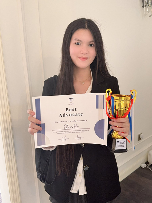 Con g&aacute;i Hoa hậu Phương L&ecirc; 14 c&oacute; chiều cao 1m7 - Ảnh 9.