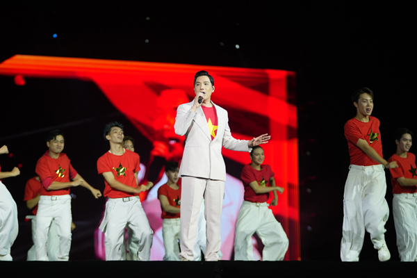 Người đứng đằng sau phim Tết chiếu đ&uacute;ng m&ugrave;ng Một c&oacute; sự xuất hiện của Xu&acirc;n Hinh l&agrave; ai? - Ảnh 2.