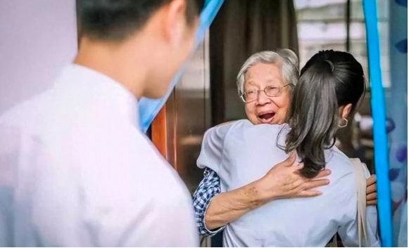 Khi con c&aacute;i thiếu t&ocirc;n trọng, bất k&iacute;nh: Ghi nhớ 3 c&aacute;ch n&agrave;y để xoay chuyển t&igrave;nh thế - Ảnh 2.