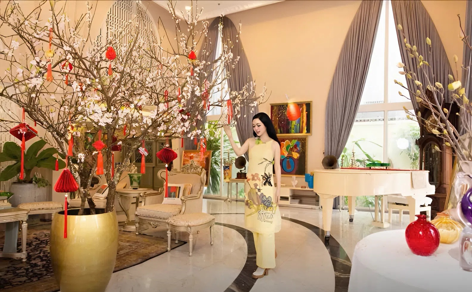 Tết B&iacute;nh Ngọ 2026 tại biệt thự 1 . 000 M2 của Hoa hậu Gi&aacute;ng My - Ảnh 6.