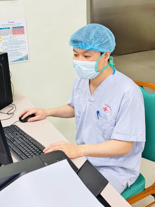 "Cầm dao mổ rồi mới thấy, nhiều quả thận ra đi m&atilde;i oan uổng chỉ v&igrave; thiếu hiểu biết": 30 cảnh b&aacute;o từ BS ph&ograve;ng mổ, ai cũng phải đọc - Ảnh 2.