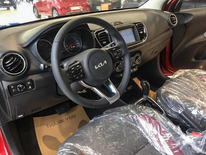 Gi&aacute; lăn b&aacute;nh Kia Soluto 2026 giảm sốc , xứng danh sedan hạng B rẻ nhất - Ảnh 6.