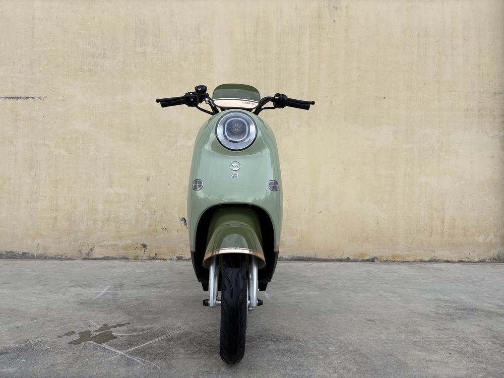 Xe m&aacute;y điện gi&aacute; 18,9 triệu đồng ở Việt Nam đẹp cổ điển động cơ khỏe, đi 100km/lần sạc, rẻ hơn Vision, xe số Wave Alpha - Ảnh 3.