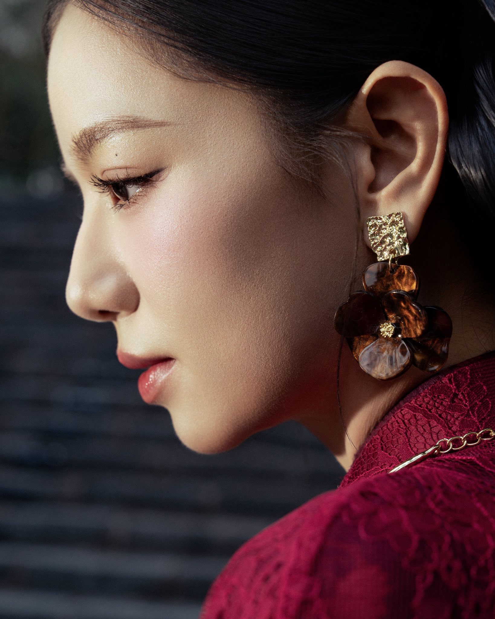 Nữ diễn vi&ecirc;n Mưa đỏ tỏa s&aacute;ng với &aacute;o d&agrave;i Tết truyền thống 2026 - Ảnh 2.