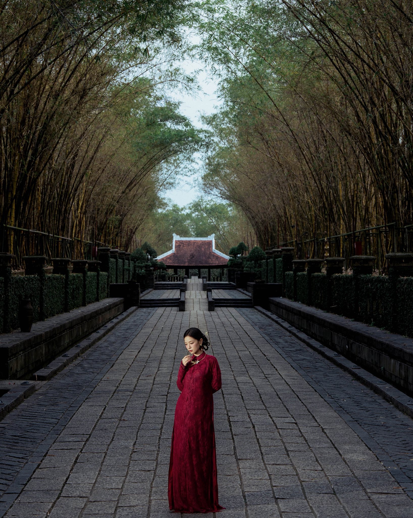 Nữ diễn vi&ecirc;n Mưa đỏ tỏa s&aacute;ng với &aacute;o d&agrave;i Tết truyền thống 2026 - Ảnh 7.