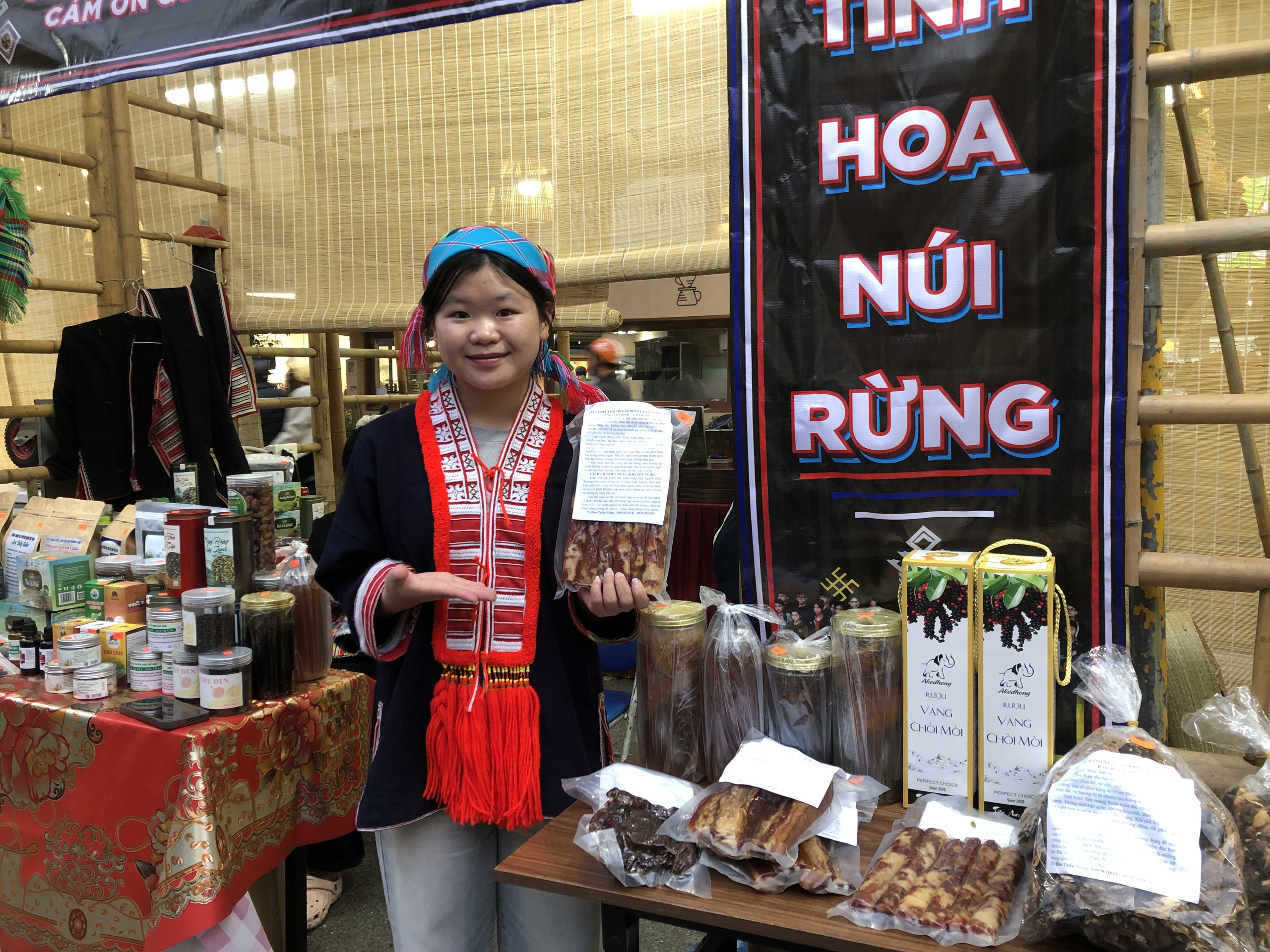 Chợ hoa Xu&acirc;n phố cổ 2026: Điểm đến rực rỡ cho người ti&ecirc;u d&ugrave;ng H&agrave; Nội - Ảnh 10.