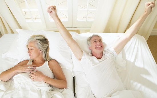 Tuổi thọ ngắn hay dài nhìn cách ngủ là biết: 5 đặc điểm ở người sống thọ