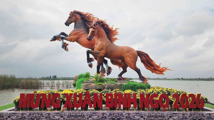 Ngắm linh vật ngựa đẹp, độc đ&aacute;o ở c&aacute;c tỉnh, th&agrave;nh dịp Tết B&iacute;nh Ngọ 2026 - Ảnh 15.