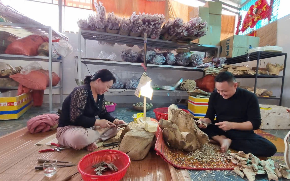 Làng Nghề Trầm Hương Hà Tĩnh Tất Bật Vào Vụ Tết Nguyên Đán