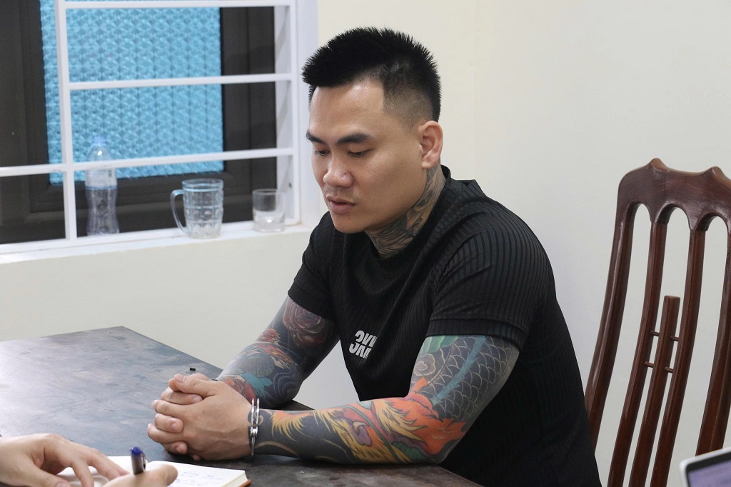 Thanh niên dùng dao chém người ở quán cà phê tại Nghệ An bị bắt giữ - Ảnh 1.