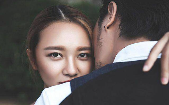 Khi chồng ngoại t&igrave;nh, đ&ograve;n "phản c&ocirc;ng" cao tay nhất của phụ nữ chỉ g&oacute;i gọn trong 4 chữ n&agrave;y