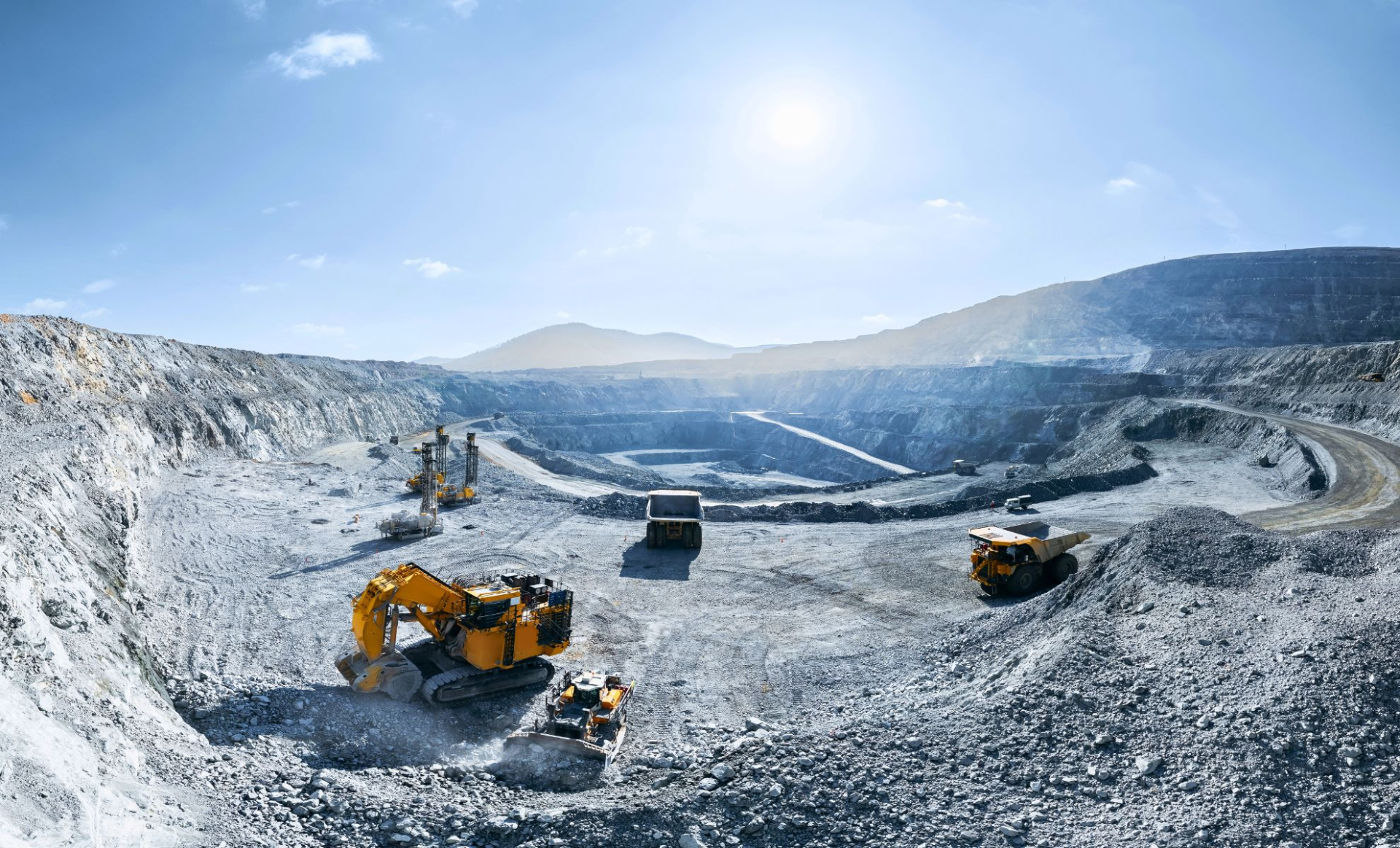 Kho b&aacute;u trị gi&aacute; 1.500 tỷ USD nằm trong một ngọn n&uacute;i lửa cổ đại khiến Mỹ "nửa mừng nửa lo" - Ảnh 2.