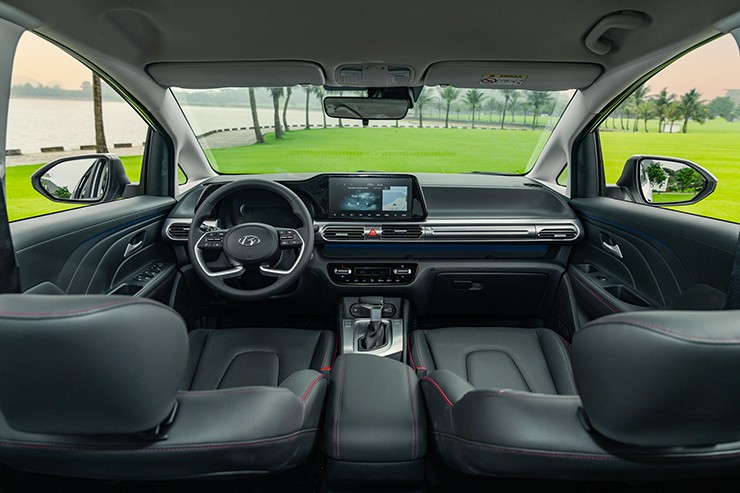 Gi&aacute; lăn b&aacute;nh Hyundai Stargazer giảm mạnh , rẻ ngang xe hạng A tại Việt Nam năm 2026 - Ảnh 3.