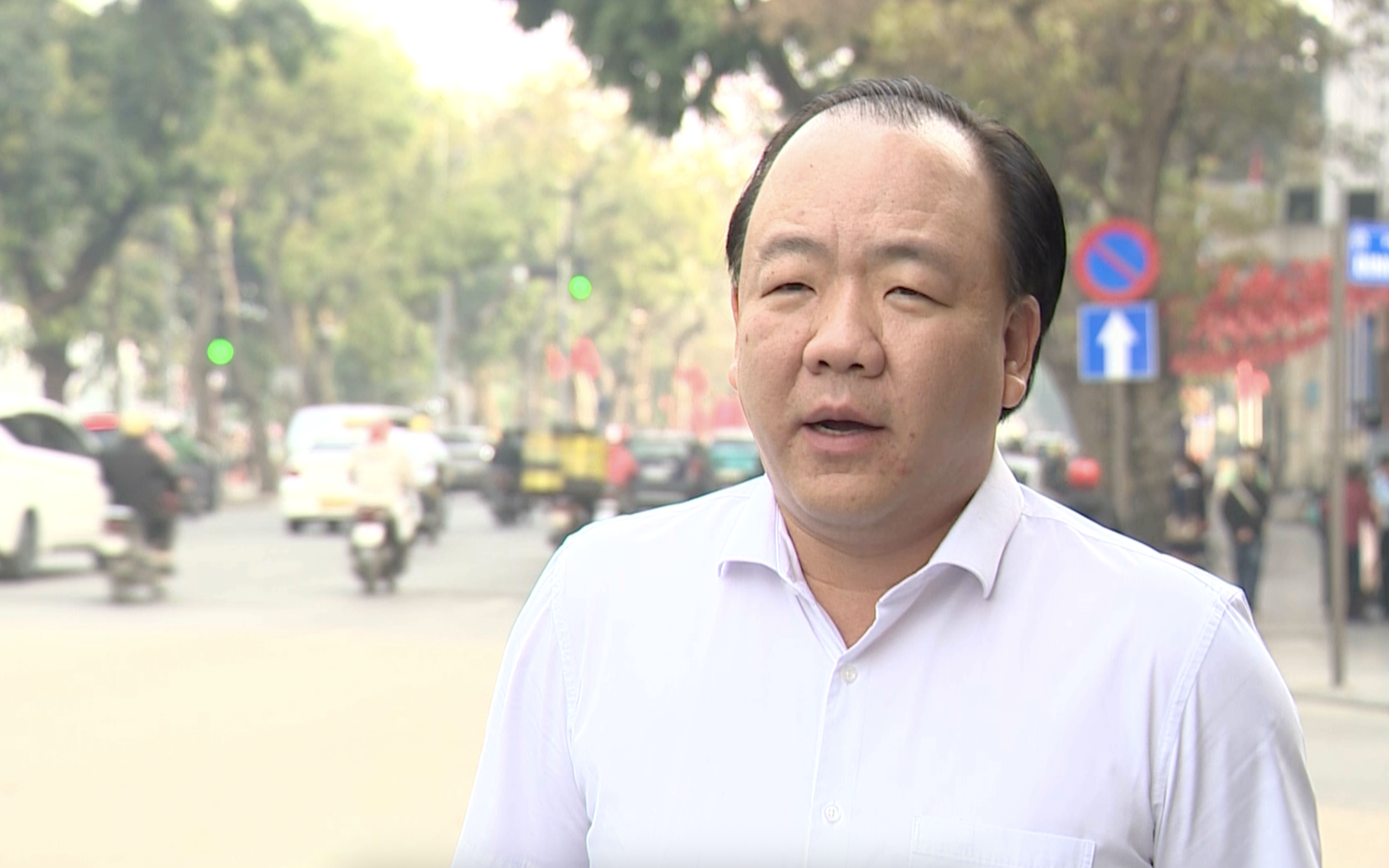 Tiểu thương c&ocirc;ng khai kinh doanh h&agrave;ng ng&agrave;n kilogram ph&acirc;n b&oacute;n nhập lậu - Ảnh 1.