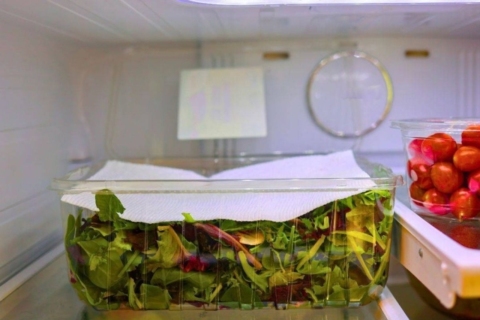 Mẹo bảo quản rau sống trong tủ lạnh tươi ngon suốt hai tuần - Ảnh 2.