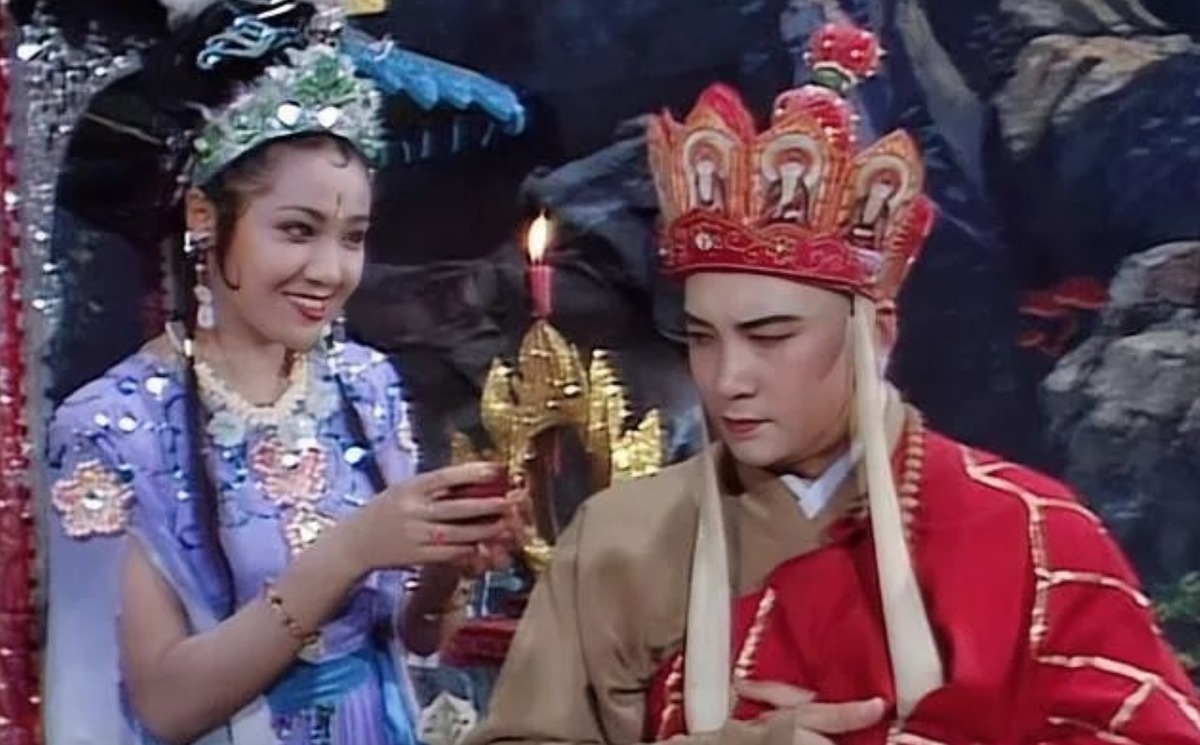 Yêu quái chuột xinh đẹp của Tây Du Ký bỗng dưng xuất hiện sống kín tiếng ở nước ngoài