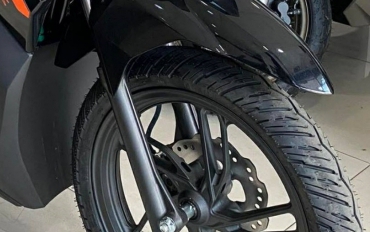 Xe ga 150cc gi&aacute; 51 triệu đồng đẹp cổ điển, trang bị s&aacute;nh ngang SH, rẻ hơn SH Mode, chỉ ngang Air Blade - Ảnh 1.