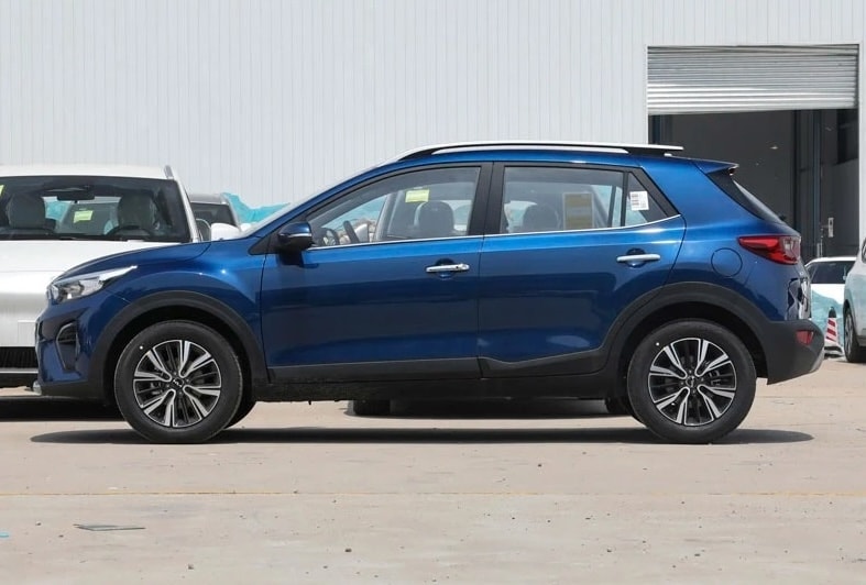 SUV hạng A Kia Stonic 2026 giá 295 triệu đồng , tiết kiệm xăng siêu vượt trội - Ảnh 3. SUV hạng A Kia Stonic 2026 giá 295 triệu đồng , tiết kiệm xăng siêu vượt trội - Ảnh 3.