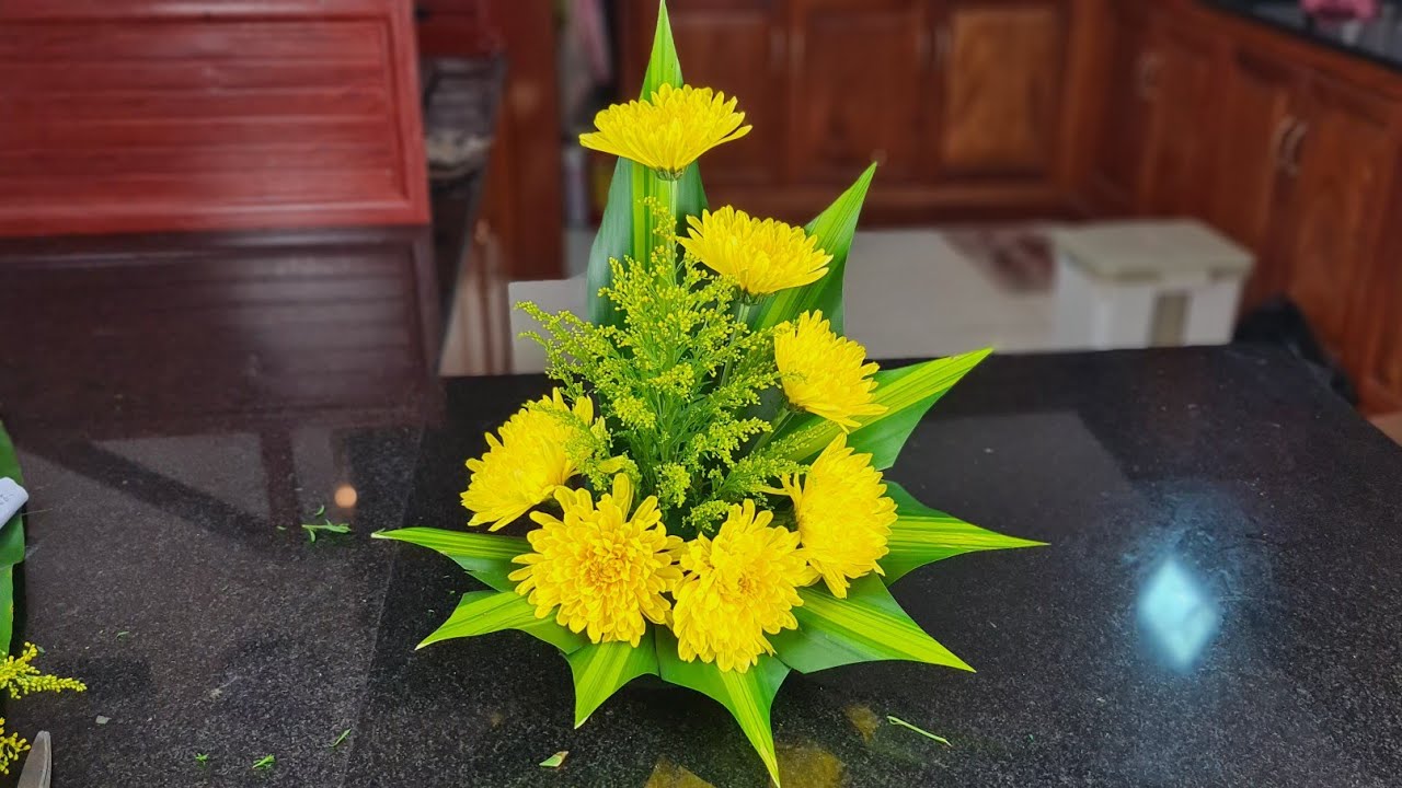 7 điều ki&ecirc;ng kỵ khi thắp hương hoa quả ng&agrave;y Rằm th&aacute;ng Gi&ecirc;ng để tr&aacute;nh thất tho&aacute;t t&agrave;i lộc - Ảnh 3.