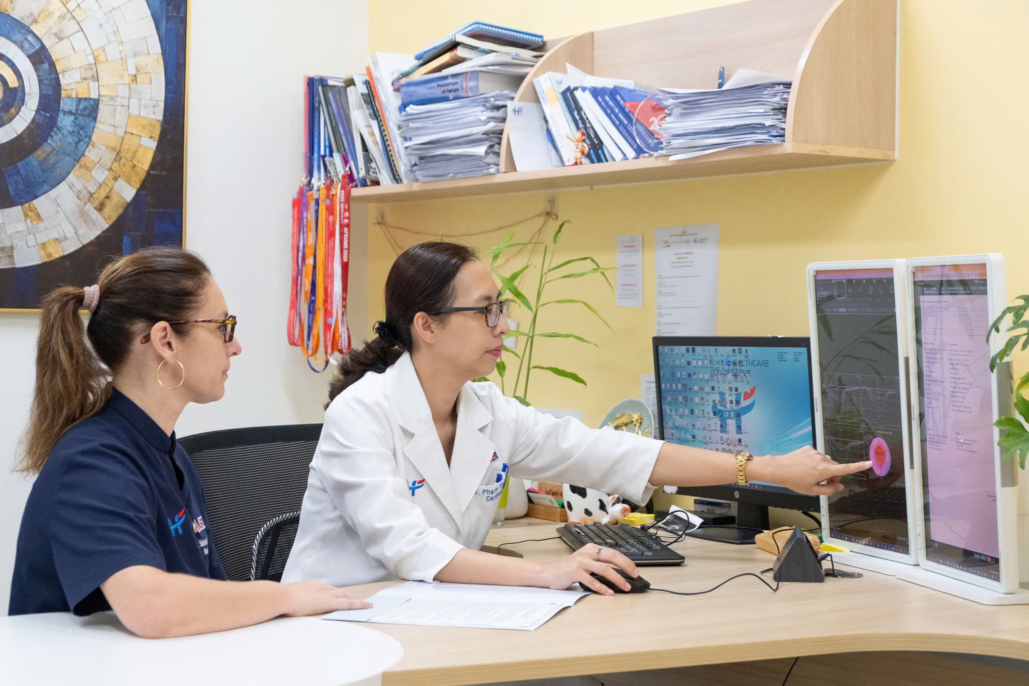 Phẫu thuật ghép tim và gan thành công cho bệnh nhân mắc bệnh hiếm - Ảnh 1.