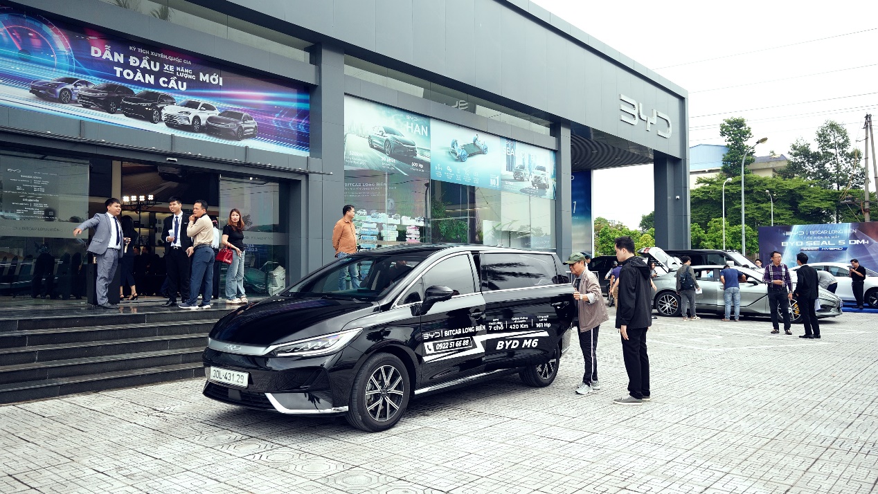 Loạt sự kiện tại BYD Bitcar Long Bi&ecirc;n: Trải nghiệm thực tế, th&uacute;c đẩy chuyển đổi xanh - Ảnh 1.