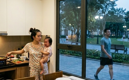 Phụ nữ muốn ly hôn vì chồng lười làm việc nhà: Áp lực vô hình và giải pháp