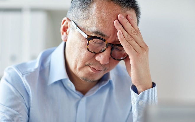 Đọc tiền, đọc sức hiếu thảo: Cha mẹ tôi chết lặng khi phát hiện tiền của mình chảy hết sang anh trai