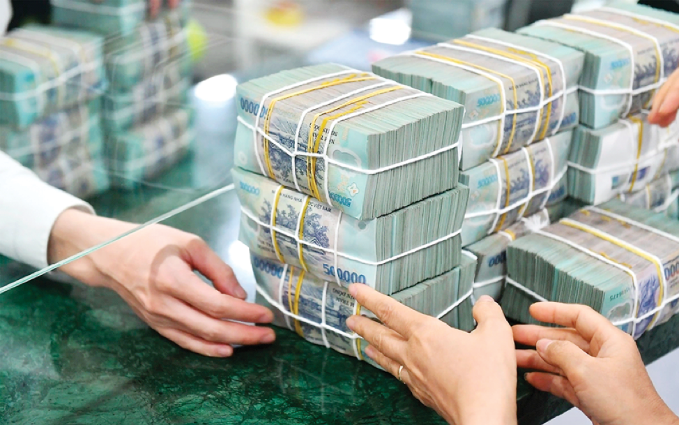 L&atilde;i suất tiết kiệm 12 th&aacute;ng cao nhất 2026: Gửi 200 triệu nhận l&atilde;i bao nhi&ecirc;u? - Ảnh 1.