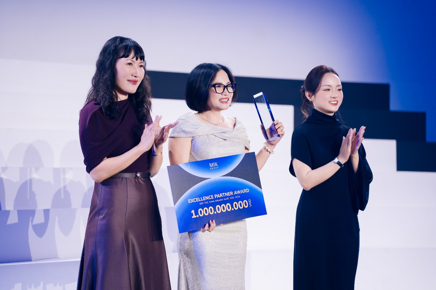 MIK Group ra mắt 'C&acirc;u lạc bộ triệu đ&ocirc;', thưởng lớn cho đại l&yacute; b&aacute;n h&agrave;ng - Ảnh 2.