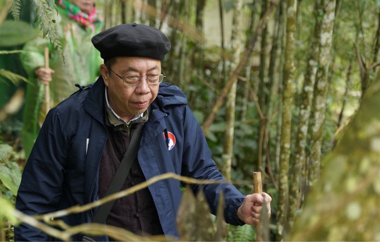 TTƯT. Bác sĩ Lê Hữu Tuấn - Khám chữa bệnh và giữ hồn cốt y học cổ truyền - Ảnh 3.