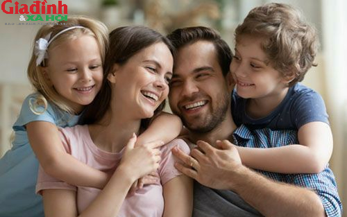 Nhiều cha mẹ kh&ocirc;ng nhận ra: Ch&iacute;nh những điều n&agrave;y đang khiến con 'qu&aacute; tải' mỗi ng&agrave;y - Ảnh 1.