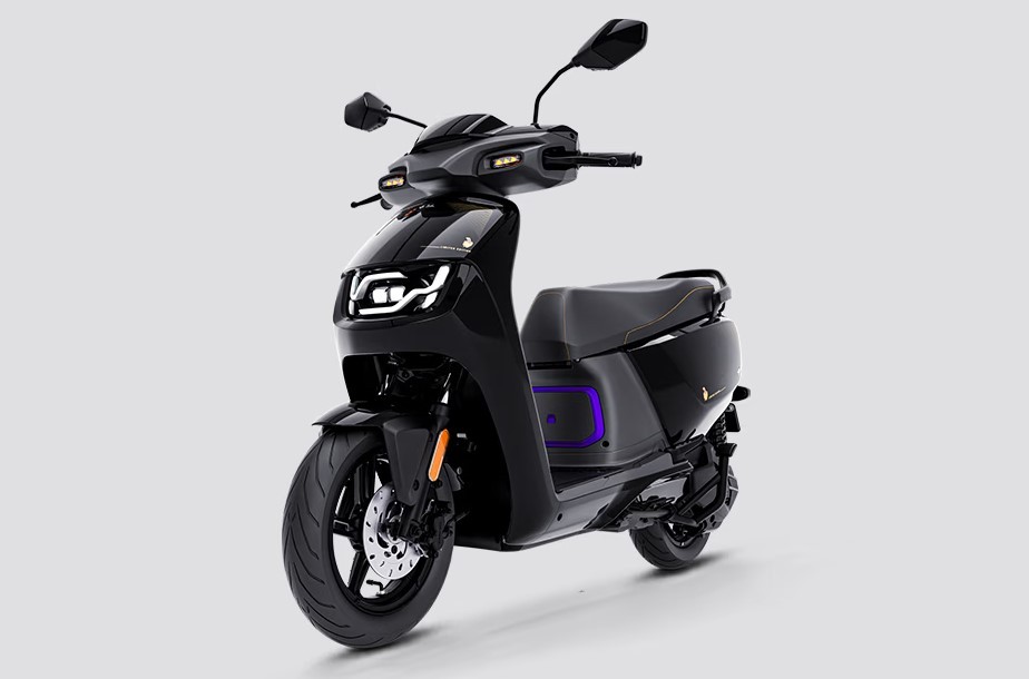 Xe m&aacute;y điện gi&aacute; 28 triệu đồng đẹp long lanh, pin rời, đi 142km/lần sạc, m&agrave;n h&igrave;nh TFT 4,3 inch, rẻ hơn Vision - Ảnh 4.