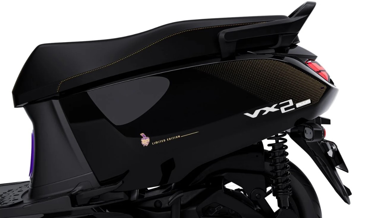 Xe m&aacute;y điện gi&aacute; 28 triệu đồng đẹp long lanh, pin rời, đi 142km/lần sạc, m&agrave;n h&igrave;nh TFT 4,3 inch, rẻ hơn Vision - Ảnh 5.