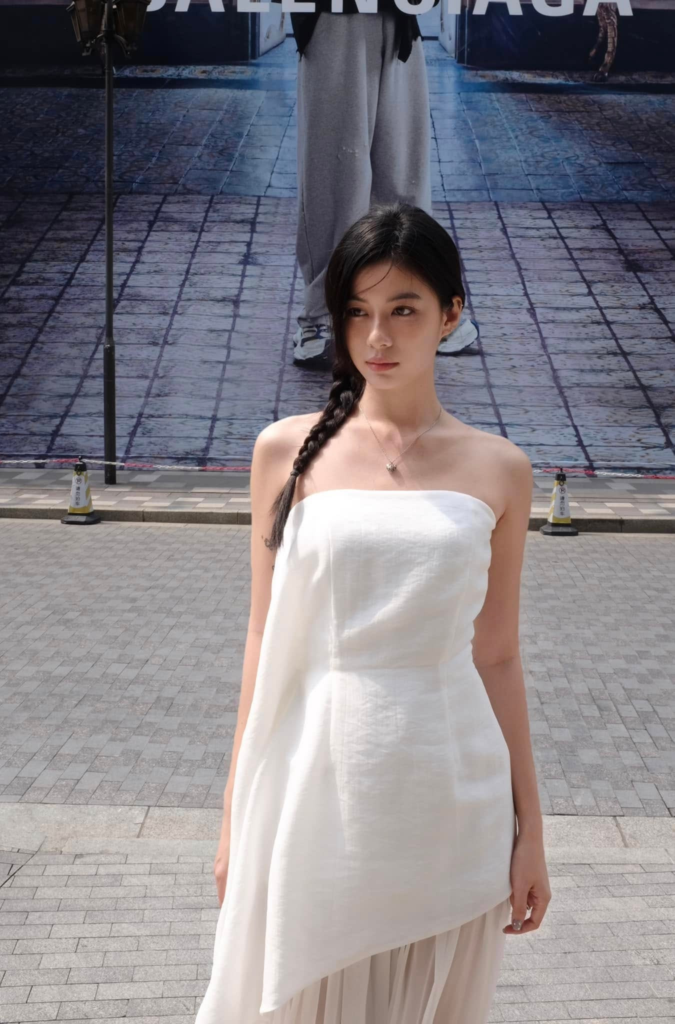 Nhan sắc bạn g&aacute;i nam thần showbiz Việt - Ảnh 7.