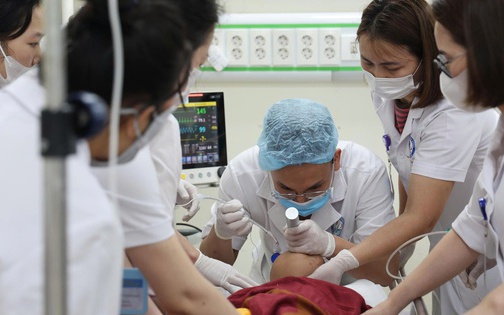 Xe 29 chỗ lao xuống vực ở Tam Đảo, một nữ hành khách bị thương nặng