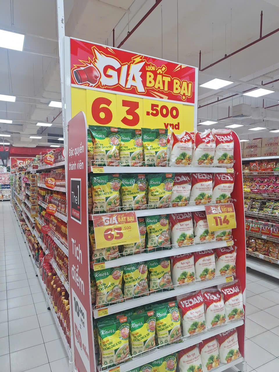 Gi&aacute; xăng dầu biến động , nhiều mặt h&agrave;ng giảm gi&aacute; bảo vệ người ti&ecirc;u d&ugrave;ng 2026 - Ảnh 2.