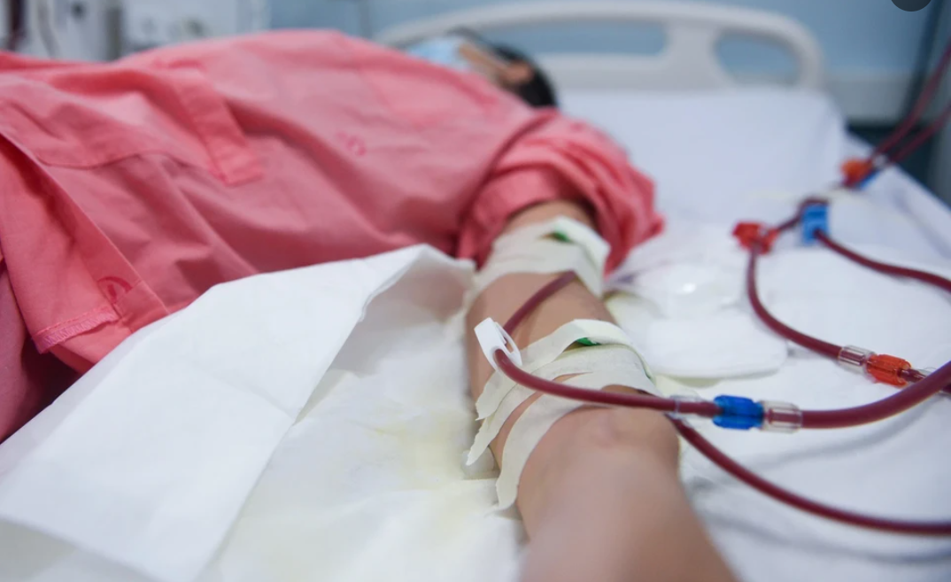 Suy thận, suy tim sau hơn 20 năm bỏ điều trị tăng huyết áp: Cái giá đắt của sự chủ quan - Ảnh 2.