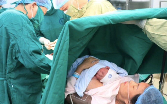 Sinh con trước 35 tuổi: B&aacute;c sĩ l&yacute; giải 'thời điểm v&agrave;ng' sinh con gi&uacute;p mẹ khỏe, con ph&aacute;t triển tốt - Ảnh 3.