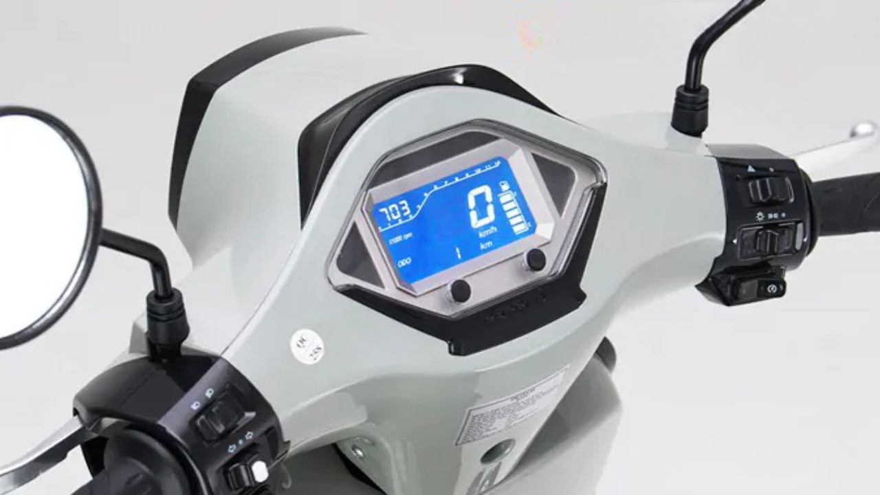 Trải nghiệm xe m&aacute;y điện gi&aacute; 18 , 9 triệu đồng với thiết kế thanh lịch v&agrave; hiệu suất vượt trội - Ảnh 4.