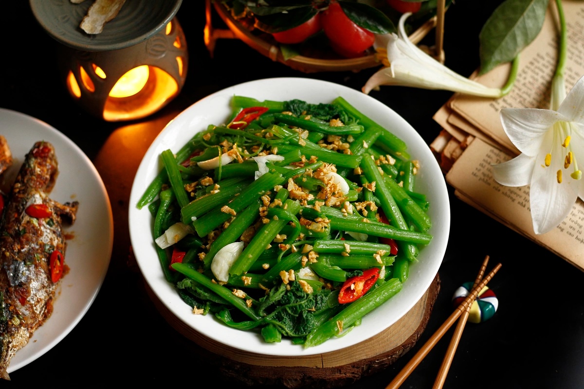 Loại rau quen thuộc giúp hỗ trợ tiêu hóa, ổn định huyết áp nhưng nhiều người ăn sai cách - Ảnh 1.
