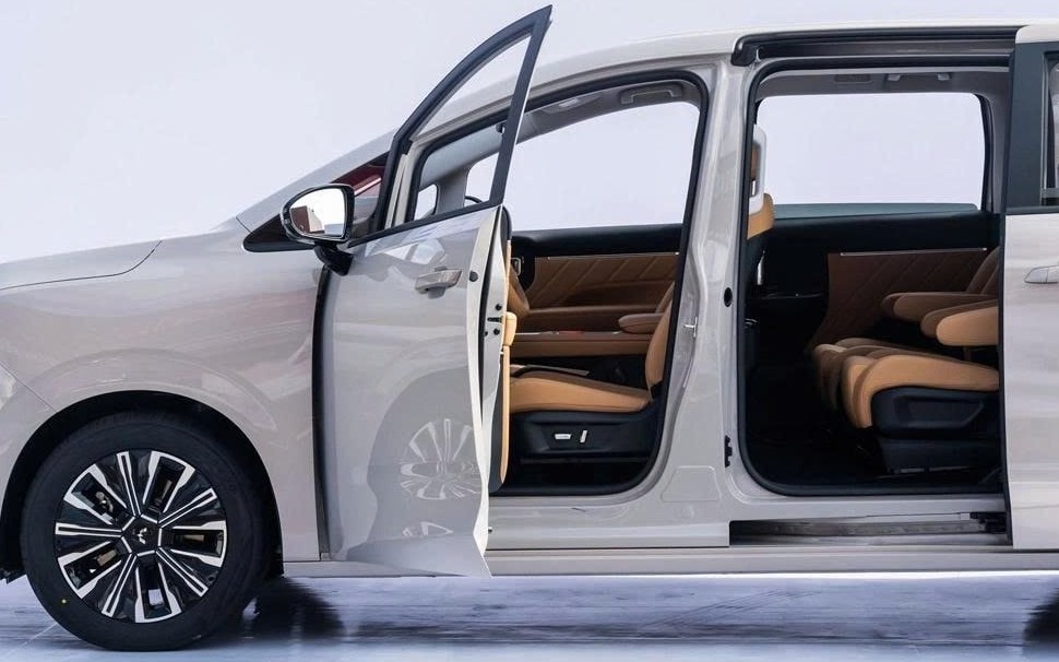 Chi tiết MPV Hyundai Stargazer 2026 phi&ecirc;n bản mới gi&aacute; 489 triệu đồng ở Việt Nam c&oacute; xứng danh rẻ nhất thị trường? - Ảnh 1.