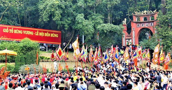 Bộ Nội vụ n&oacute;i g&igrave; trước th&ocirc;ng tin lan truyền nghỉ lễ Giỗ Tổ, 30/4&ndash;1/5 k&eacute;o d&agrave;i 9 ng&agrave;y?