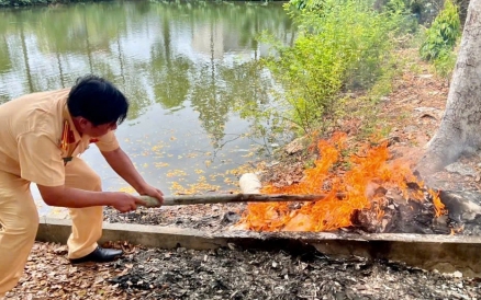 Tây Ninh tiêu hủy hơn 70.000 phôi đăng ký xe giả, ngăn chặn tội phạm