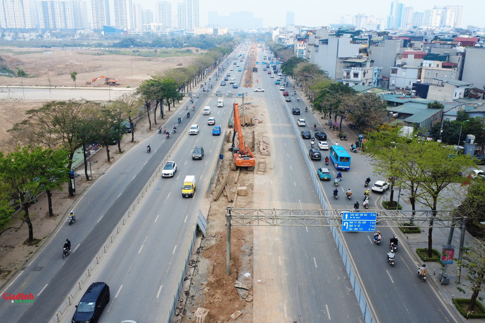 H&agrave; Nội th&aacute;o dải ph&acirc;n c&aacute;ch đường V&otilde; Ch&iacute; C&ocirc;ng để thi c&ocirc;ng cống hộp 920 tỷ đồng - Ảnh 1.