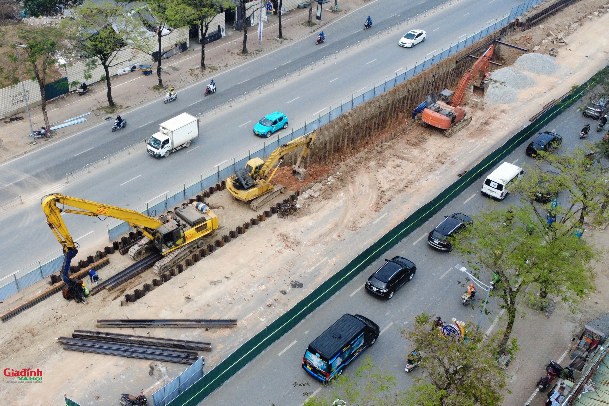 H&agrave; Nội th&aacute;o dải ph&acirc;n c&aacute;ch đường V&otilde; Ch&iacute; C&ocirc;ng để thi c&ocirc;ng cống hộp 920 tỷ đồng - Ảnh 4.