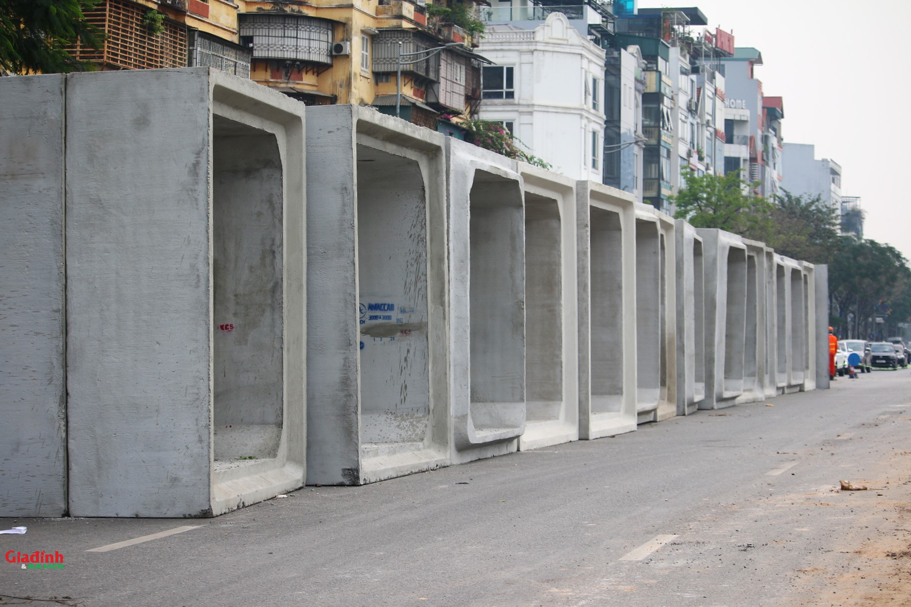 H&agrave; Nội th&aacute;o dải ph&acirc;n c&aacute;ch đường V&otilde; Ch&iacute; C&ocirc;ng để thi c&ocirc;ng cống hộp 920 tỷ đồng - Ảnh 8.